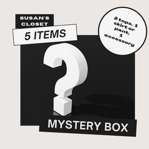 Winter theme 5 piece mystery box!! Size 22/24